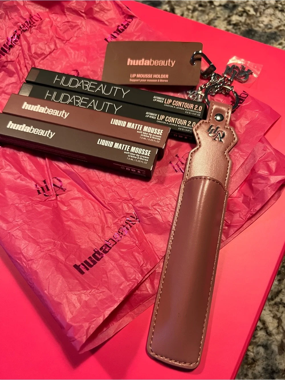 HUDA BEAUTY Lip haul